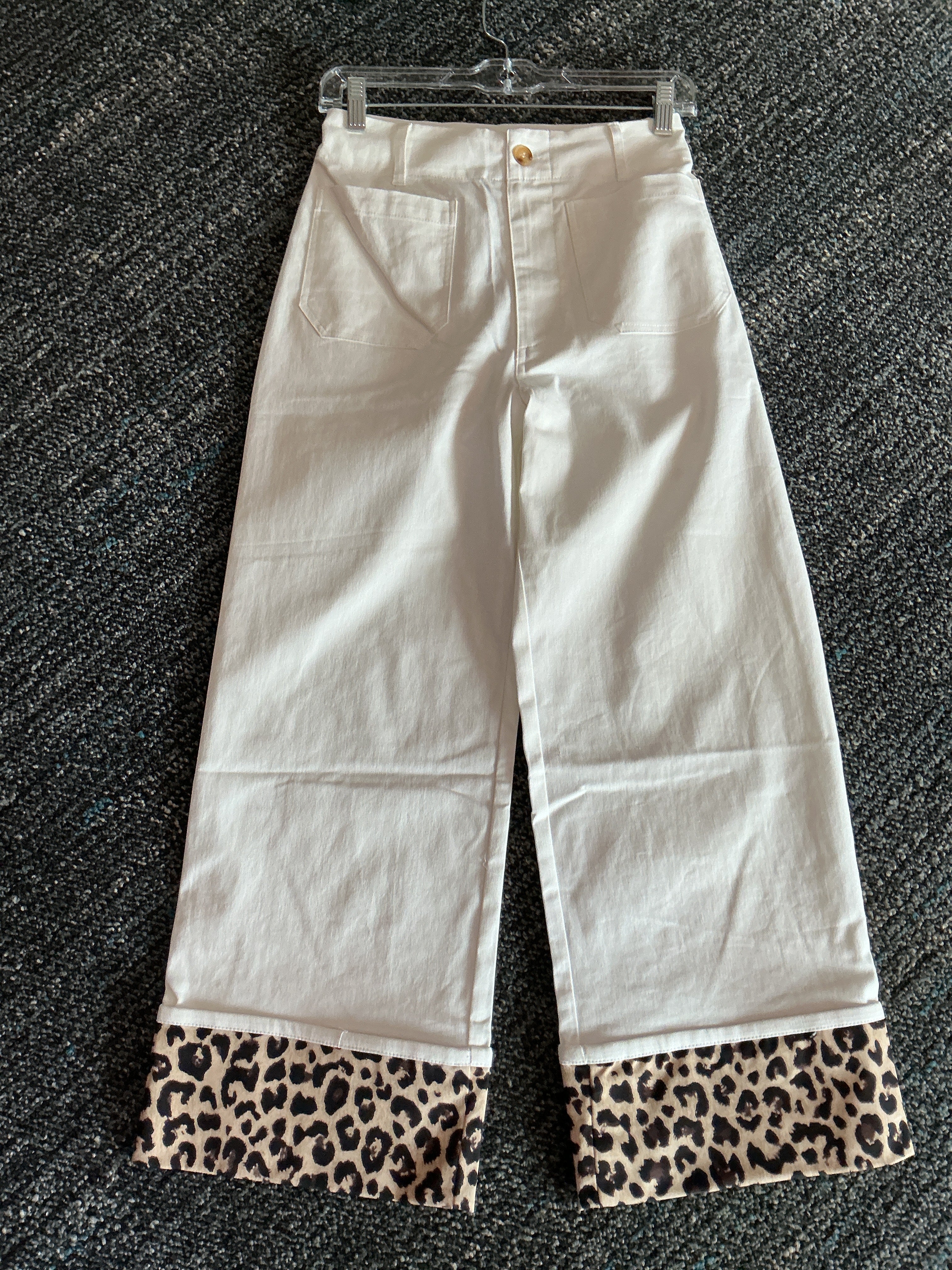 Capri pants