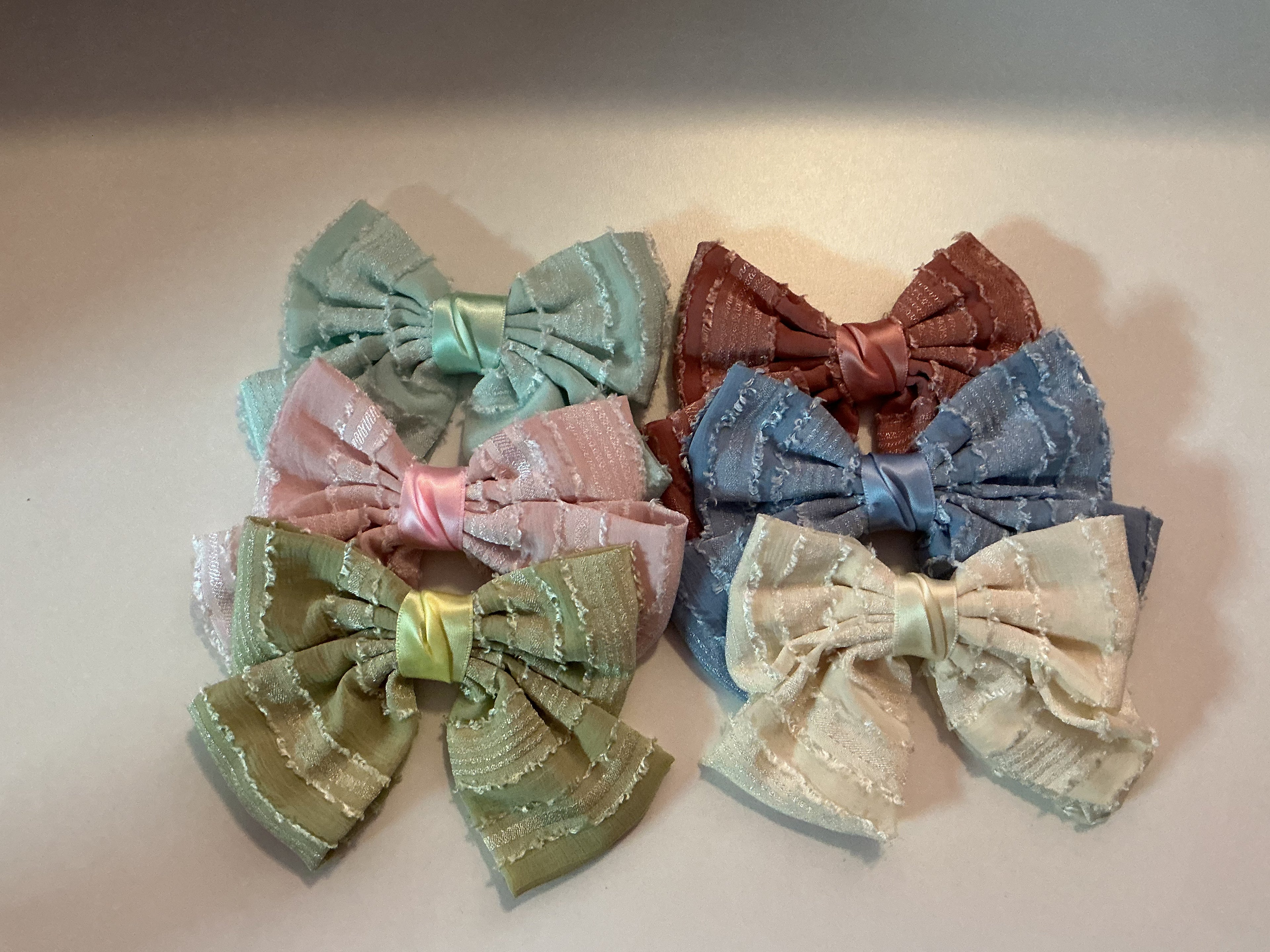 Pastel bows